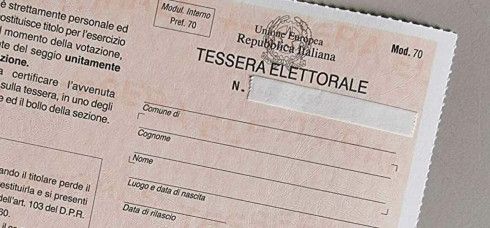 Ritiro della tessera elettorale 